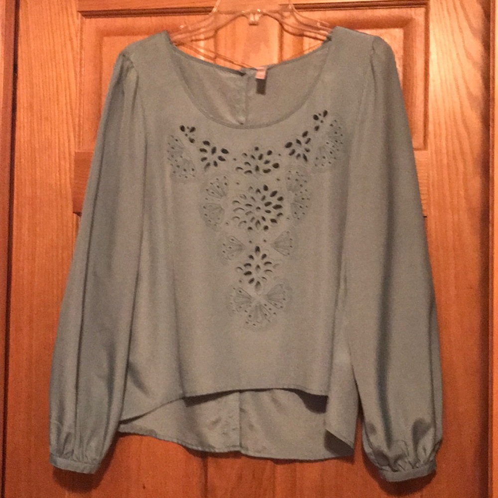 Xhilaration blouse hi-low. EUC